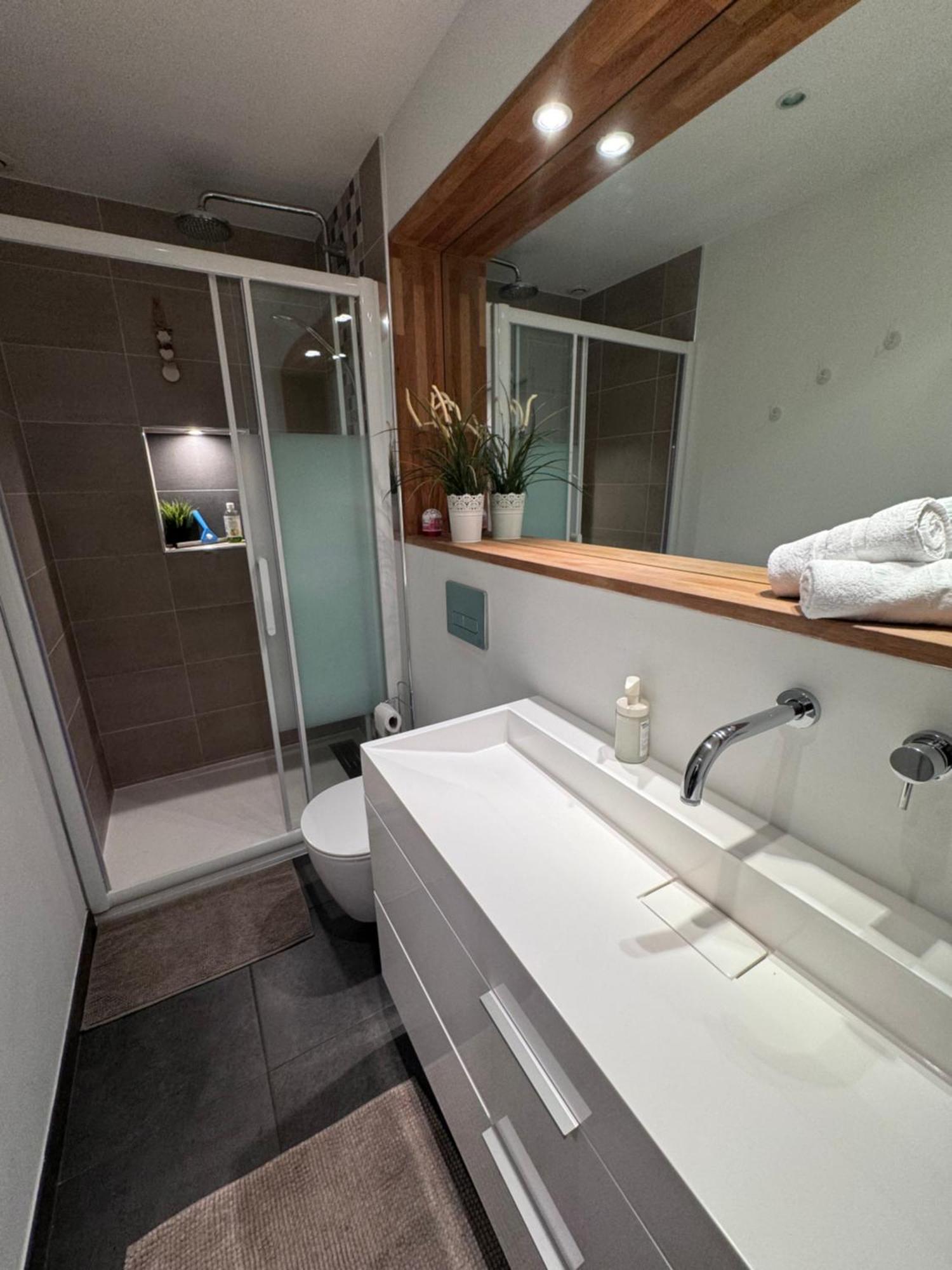 Vieil Antibes Apartment With Ac 320M From Beach מראה חיצוני תמונה