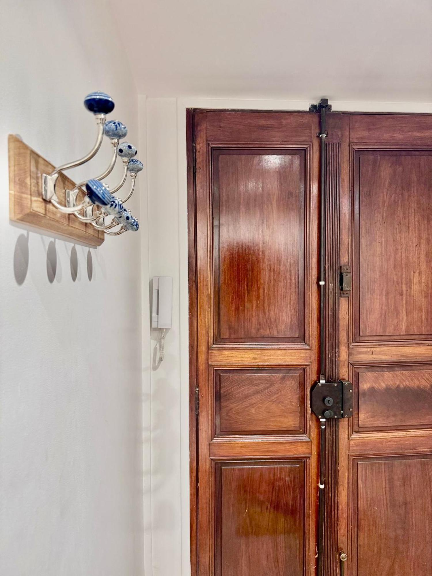 Vieil Antibes Apartment With Ac 320M From Beach מראה חיצוני תמונה